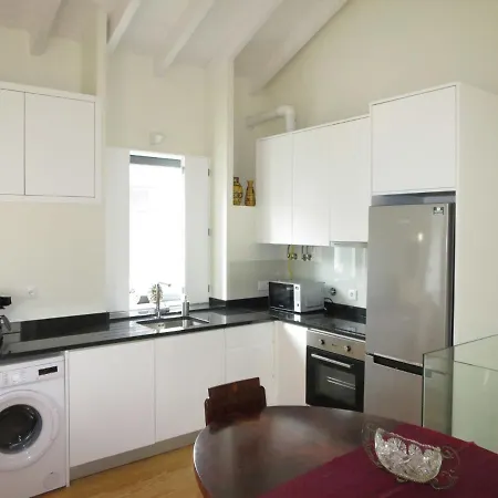Apartment Belita דירה *